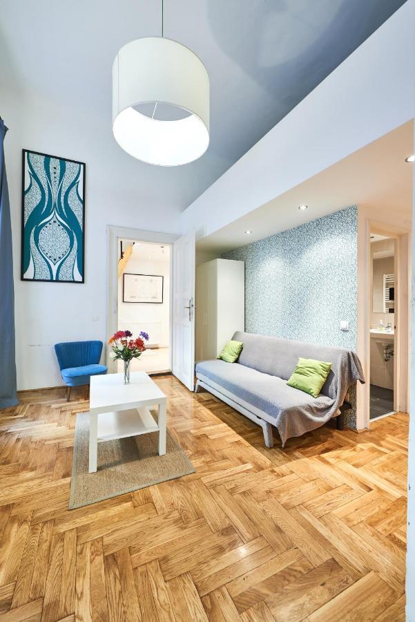 Large Apartment For Groups City Center Dist. VII 부다페스트 외부 사진
