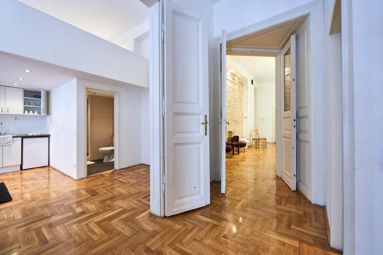 Large Apartment For Groups City Center Dist. VII 부다페스트 외부 사진