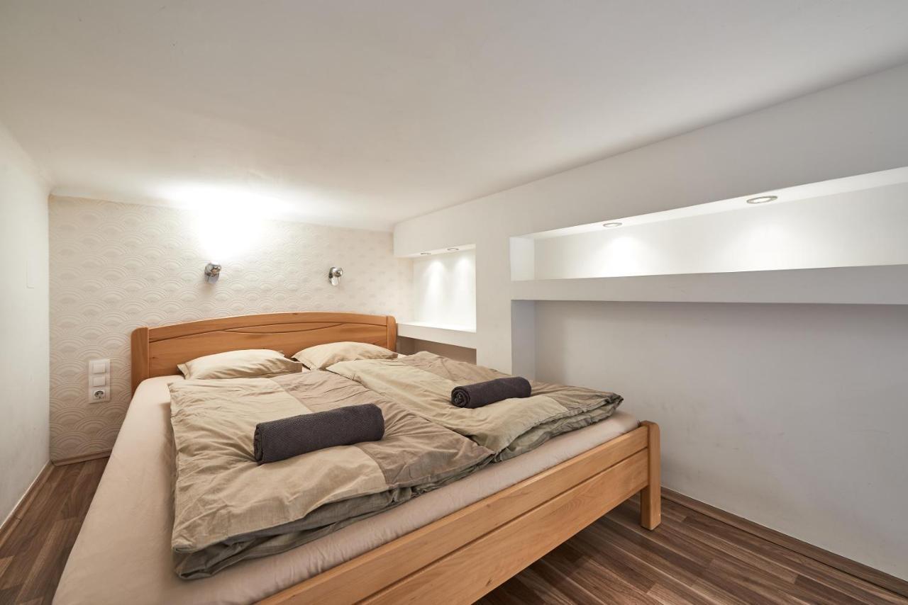 Large Apartment For Groups City Center Dist. VII 부다페스트 외부 사진