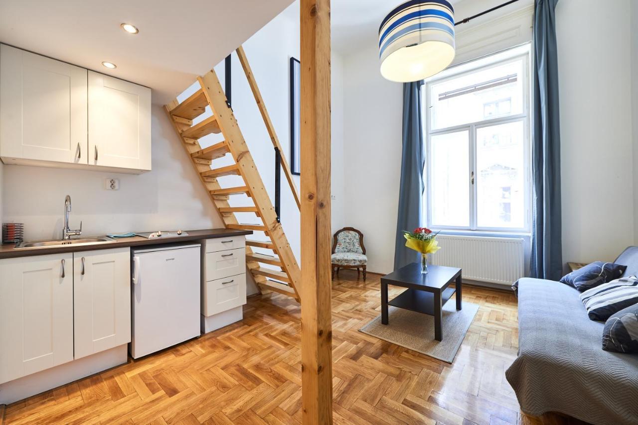 Large Apartment For Groups City Center Dist. VII 부다페스트 외부 사진