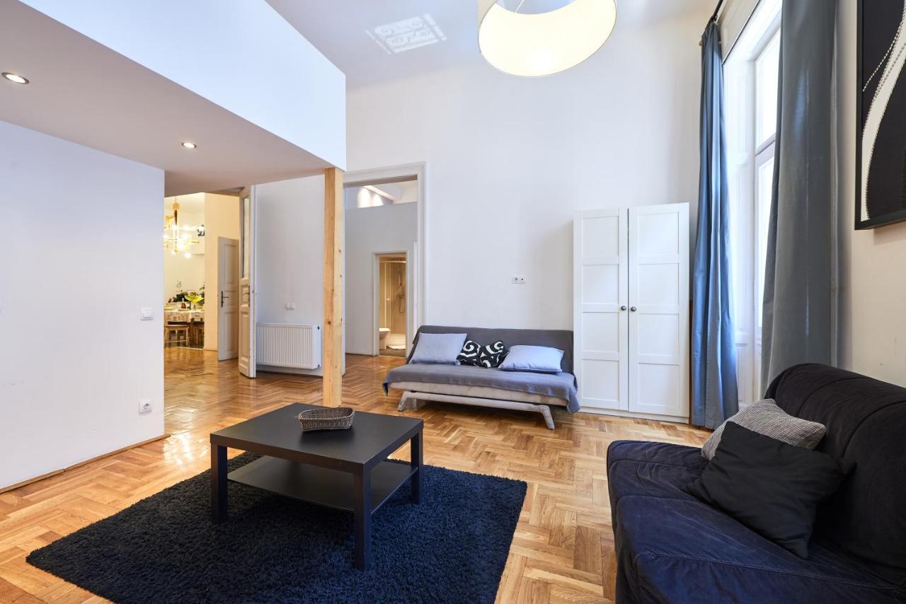 Large Apartment For Groups City Center Dist. VII 부다페스트 외부 사진