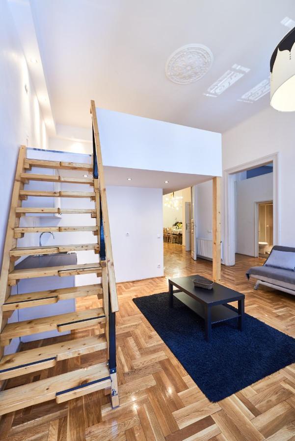 Large Apartment For Groups City Center Dist. VII 부다페스트 외부 사진
