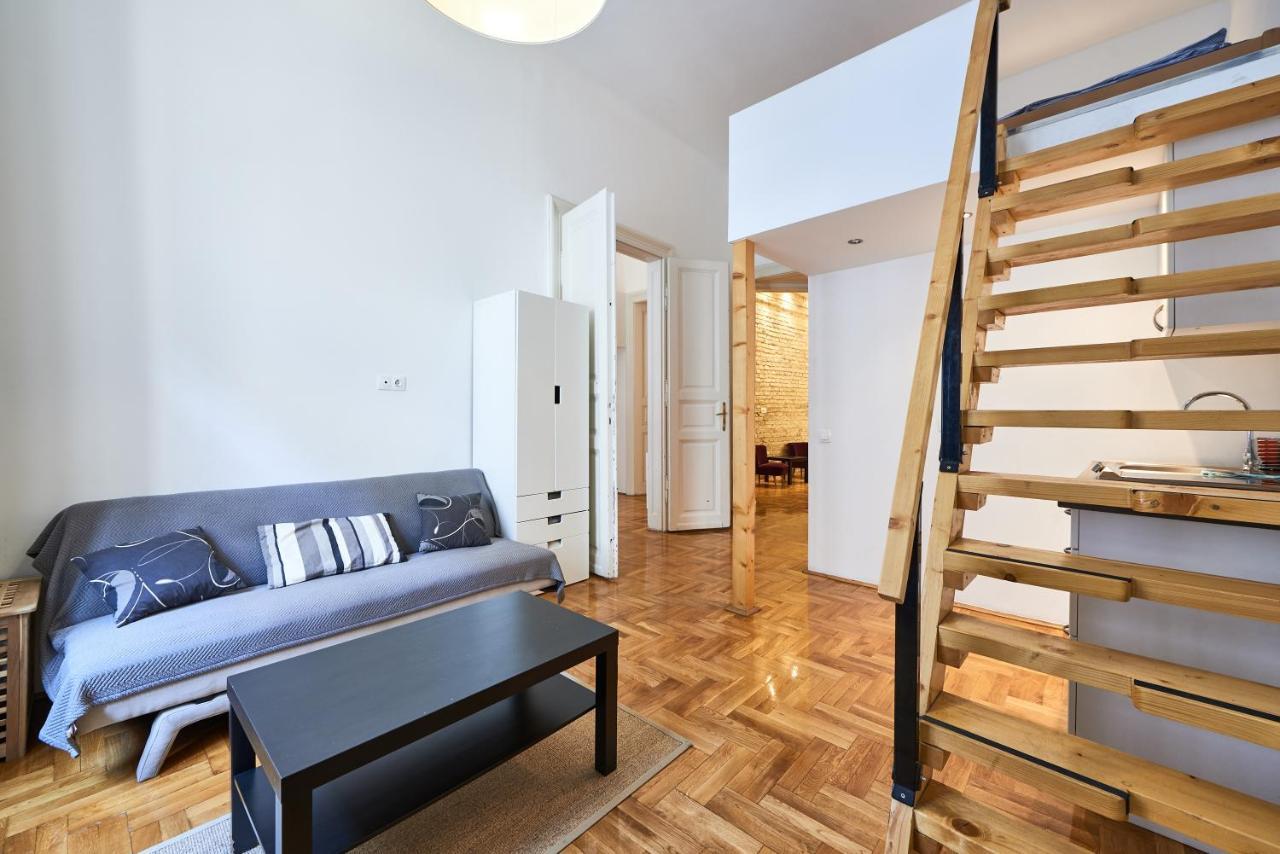 Large Apartment For Groups City Center Dist. VII 부다페스트 외부 사진