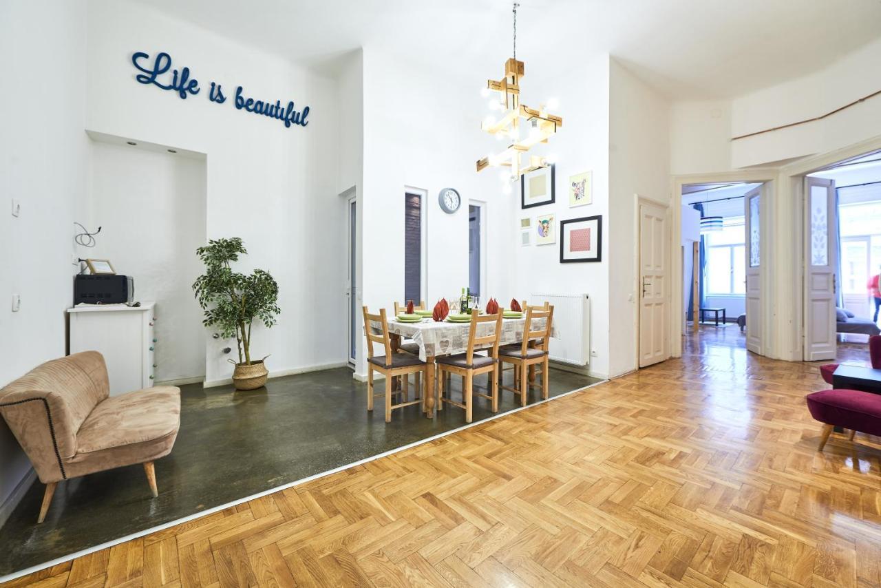 Large Apartment For Groups City Center Dist. VII 부다페스트 외부 사진